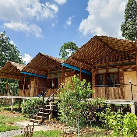 Bansuanphutarn Hotel Ban Pha Saeng Lang Екстериор снимка