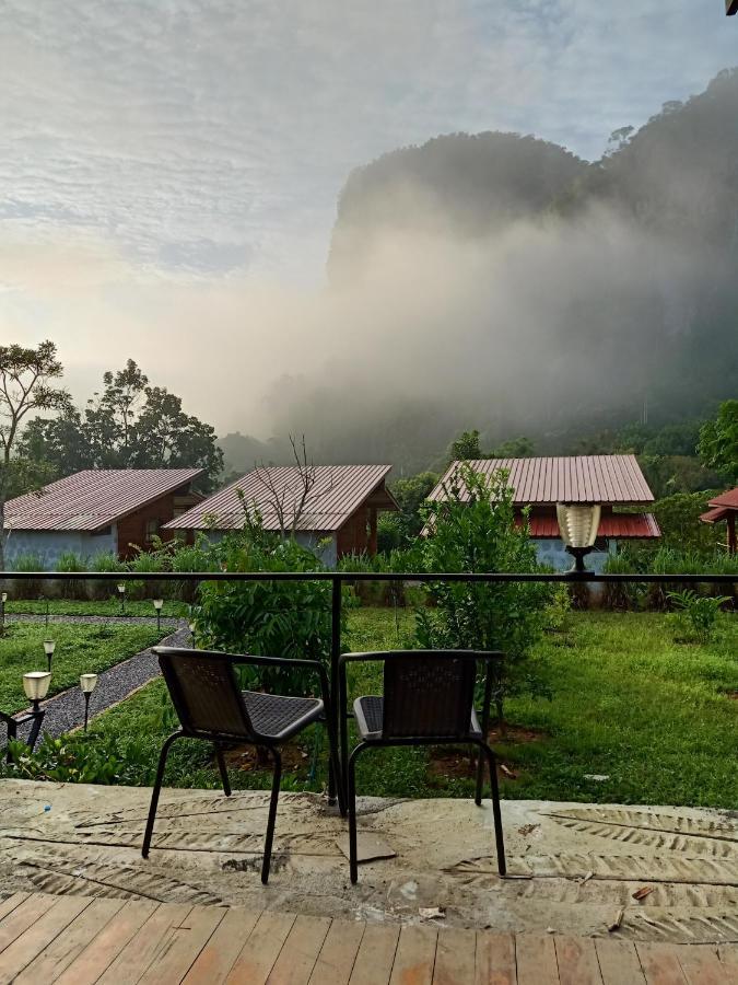 Bansuanphutarn Hotel Ban Pha Saeng Lang Екстериор снимка