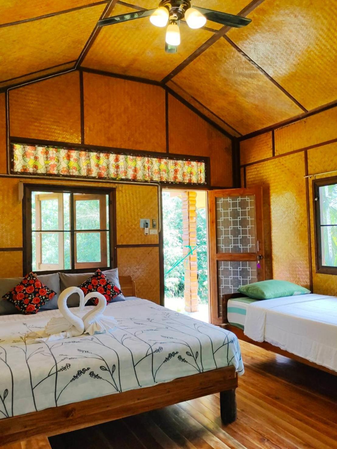 Bansuanphutarn Hotel Ban Pha Saeng Lang Екстериор снимка