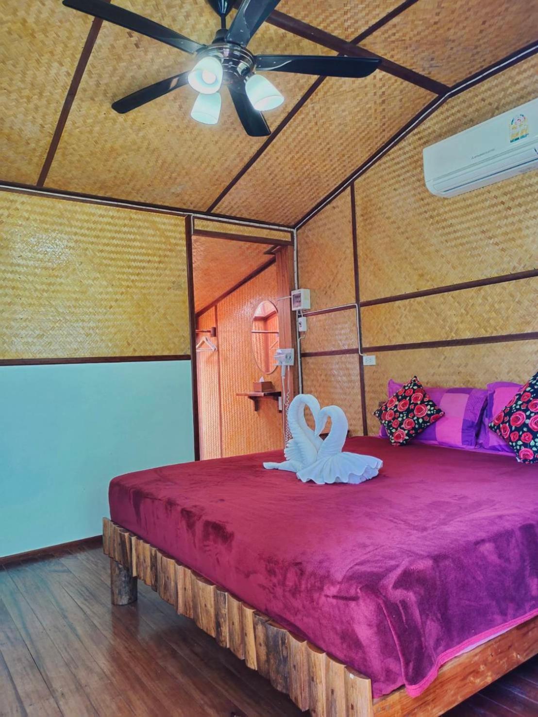 Bansuanphutarn Hotel Ban Pha Saeng Lang Екстериор снимка
