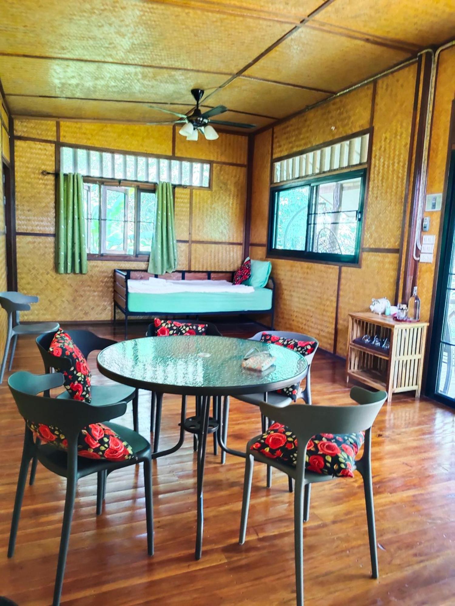 Bansuanphutarn Hotel Ban Pha Saeng Lang Екстериор снимка